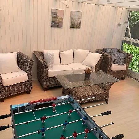 138 M2 Cozy, Sauna, Wildernessbath, Near And Semesterbostad